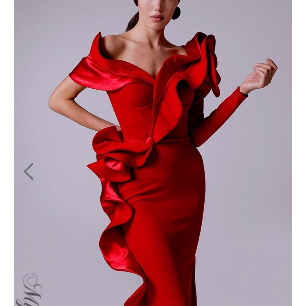 MNM Couture dress size 6
